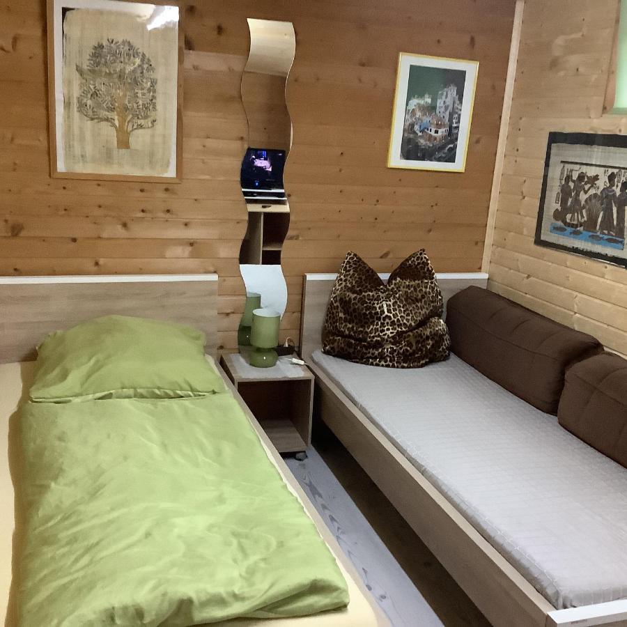 Gemuetliches Zimmer Im Seterant/Untergeschoss Essen Extérieur photo